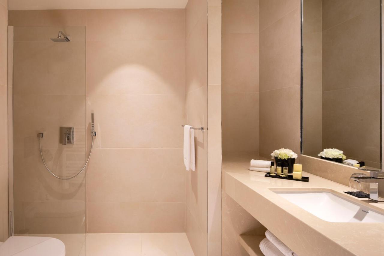 Royal Hainaut Spa & Resort Hotel Валенсиен Екстериор снимка